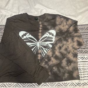 Butterfly Cropped Long Sleeve Shirt